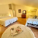 Umbrian Paradise Contains 5 Bedrooms With Private Pool And Stunning Views Villa Spoleto
