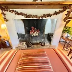 Umbrian Paradise Contains 5 Bedrooms With Private Pool And Stunning Views Villa Spoleto