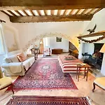 Umbrian Paradise Contains 5 Bedrooms With Private Pool And Stunning Views