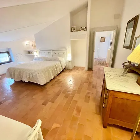 Umbrian Paradise Contains 5 Bedrooms With Private Pool And Stunning Views וילה