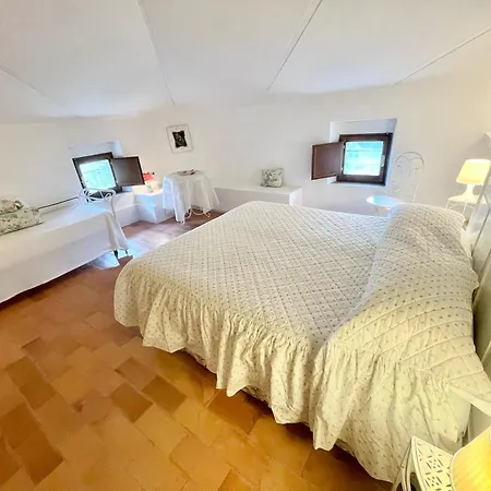 Umbrian Paradise Contains 5 Bedrooms With Private Pool And Stunning Views וילה ספולטו