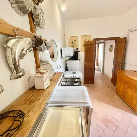 Umbrian Paradise Contains 5 Bedrooms With Private Pool And Stunning Views ספולטו