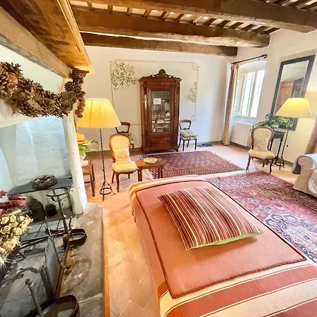 Umbrian Paradise Contains 5 Bedrooms With Private Pool And Stunning Views ספולטו