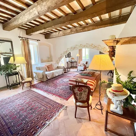 Willa Umbrian Paradise Contains 5 Bedrooms With Private Pool And Stunning Views