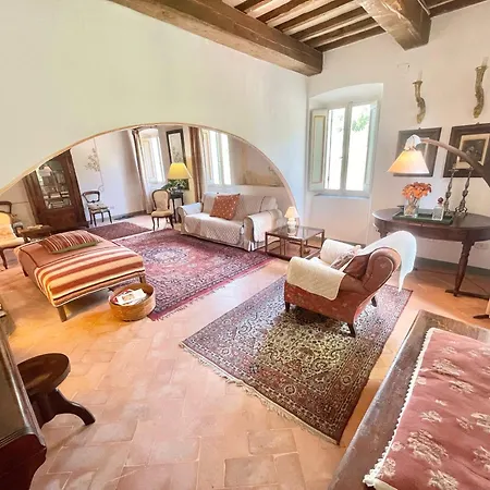 Umbrian Paradise Contains 5 Bedrooms With Private Pool And Stunning Views *