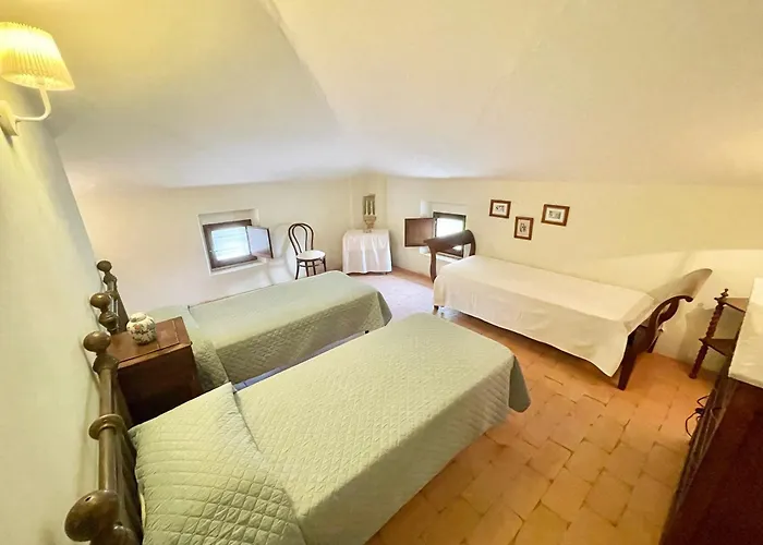 Umbrian Paradise Contains 5 Bedrooms With Private Pool And Stunning Views